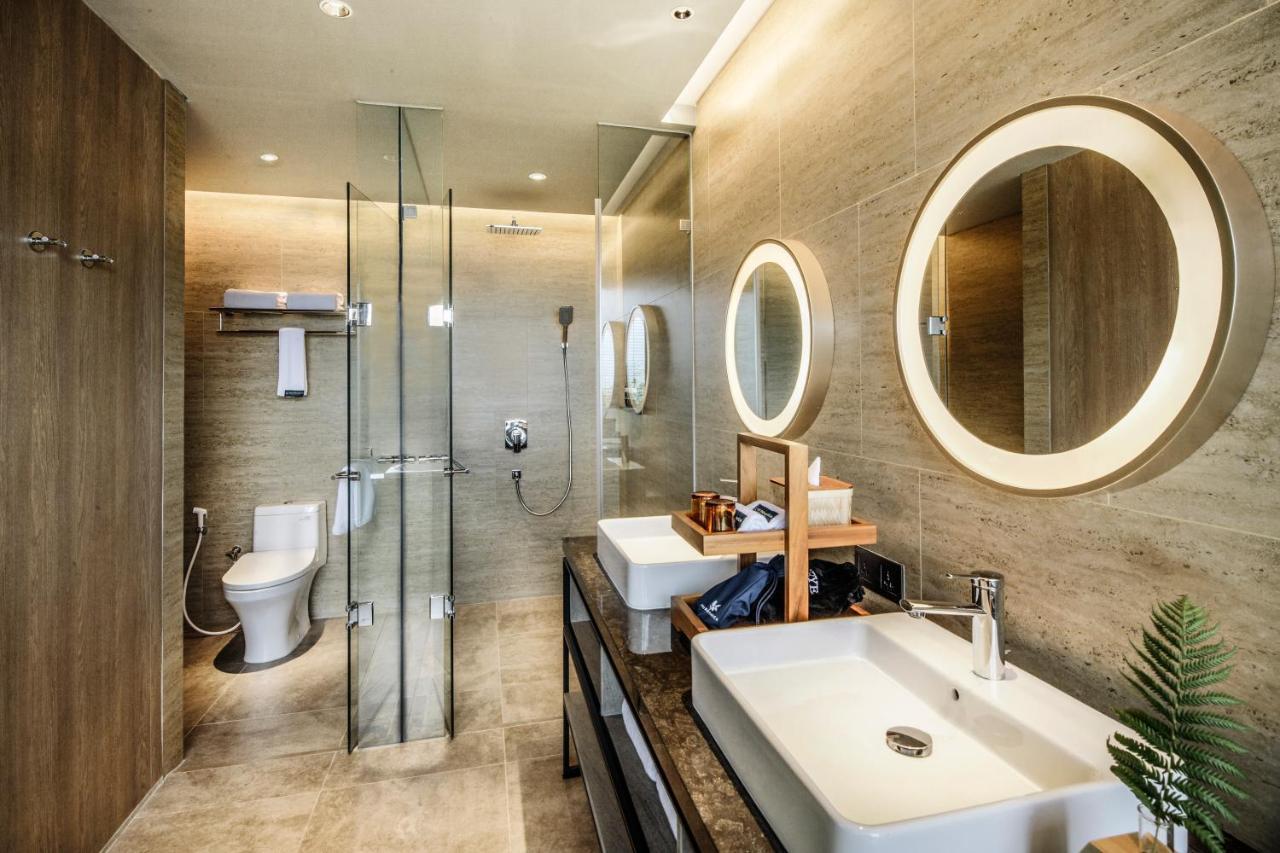The Botanica Sanctuary Hotel Puncak Exterior photo Bathroom