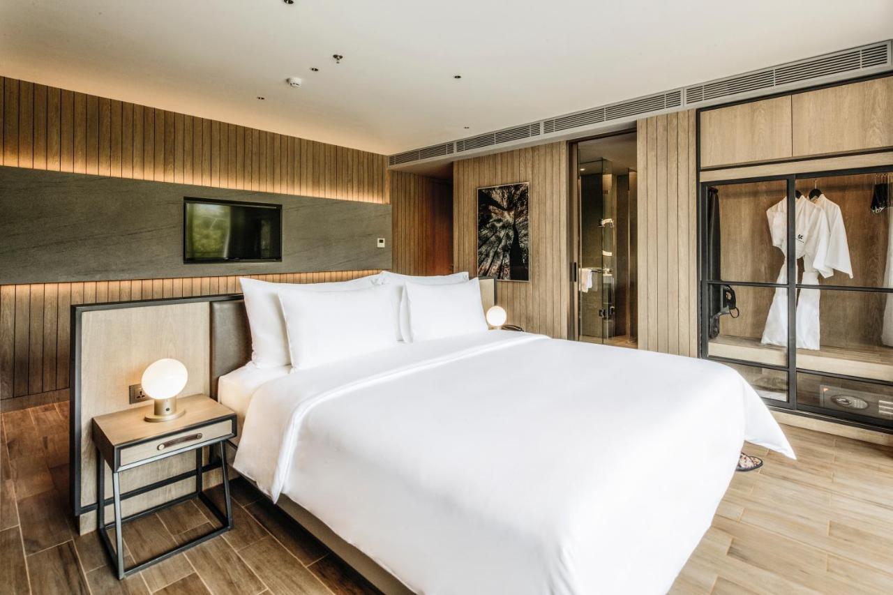 The Botanica Sanctuary Hotel Puncak Exterior photo Deluxe Suite